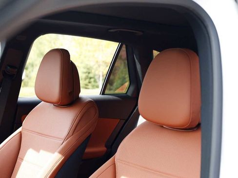 Certified 2026 Mercedes-Benz GLC 300 4MATIC image 14