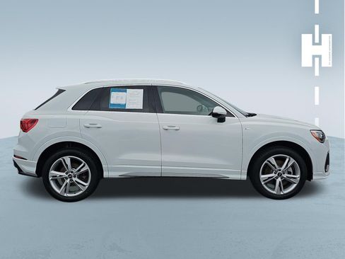 Used 2021 Audi Q3 2.0T Premium w/ Convenience Package AWD/4WD image 3