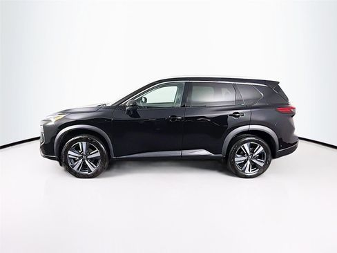 Used 2025 Nissan Rogue SL AWD/4WD image 8