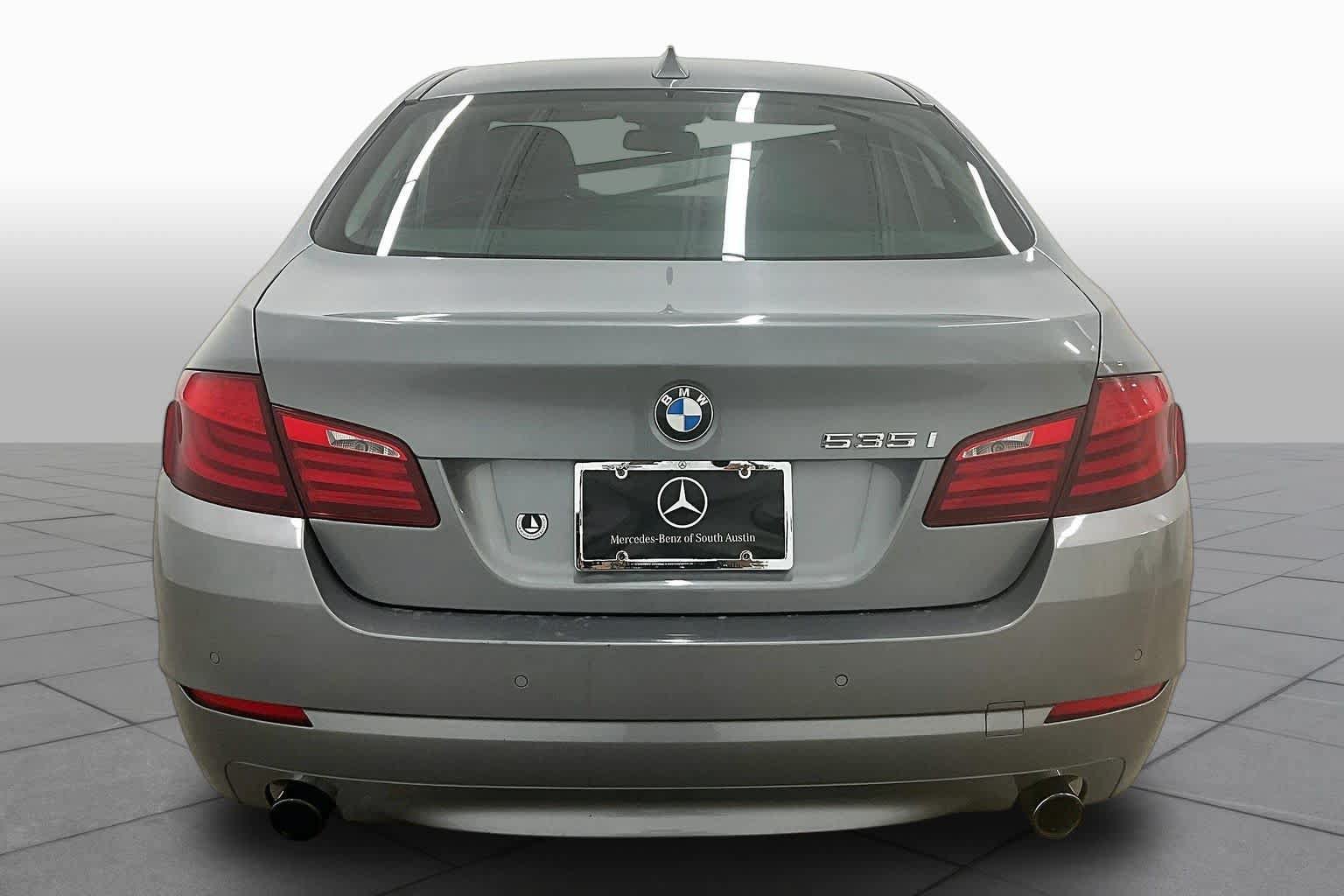 Used 2011 BMW 535i Sedan RWD image 4