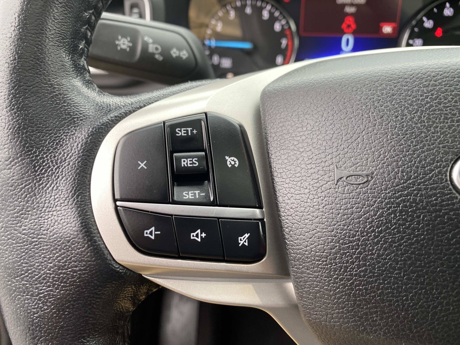 Used 2021 Ford Explorer XLT w/ Equipment Group 202A AWD/4WD image 20