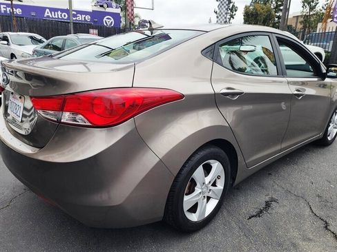 Used 2013 Hyundai Elantra GLS w/ Preferred Pkg image 7