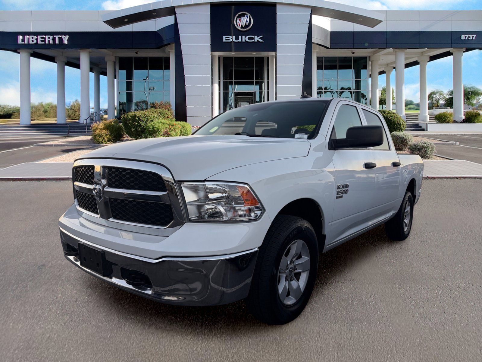 Used 2022 RAM 1500 Classic SLT w/ Electronics Group AWD/4WD image 5