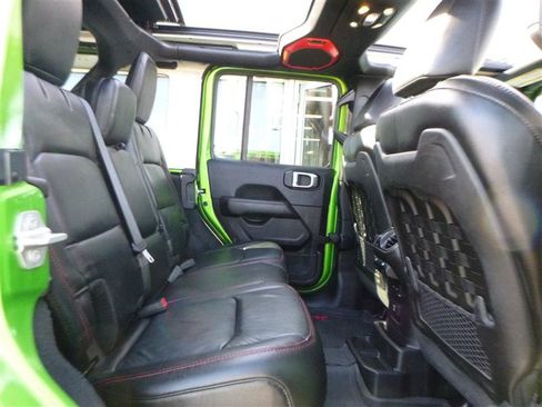 Used 2019 Jeep Wrangler Unlimited Rubicon w/ Uconnect 4C Nav & Sound Group image 7