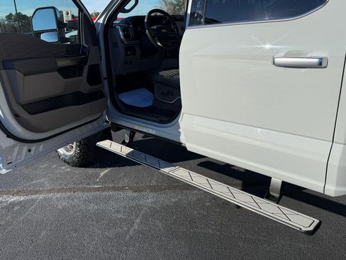 Used 2025 Ford F450 Platinum w/ Platinum Plus Package AWD/4WD image 8