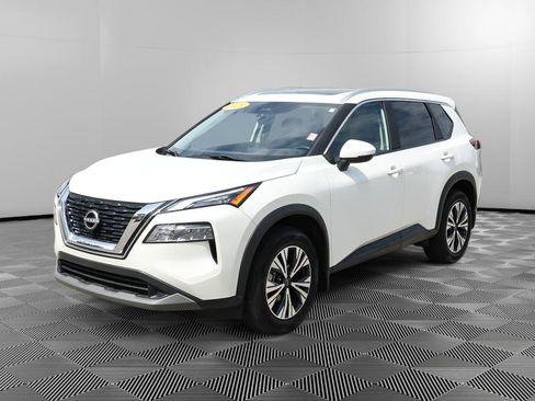 Used 2023 Nissan Rogue SV w/ SV Premium Package AWD/4WD image 2