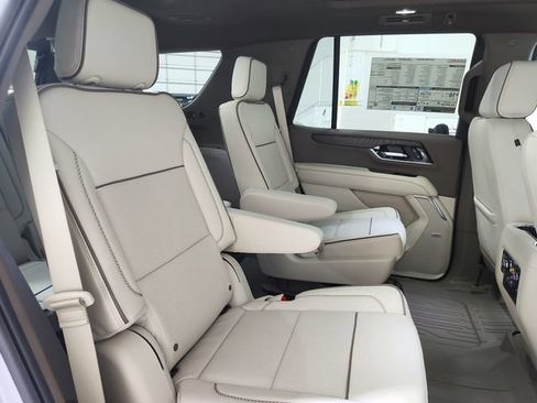 New 2026 GMC Yukon Denali w/ Sun & Power Step Package AWD/4WD image 43