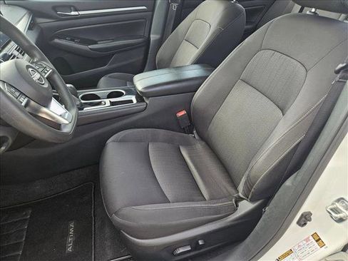 Used 2023 Nissan Altima 2.5 SV image 15