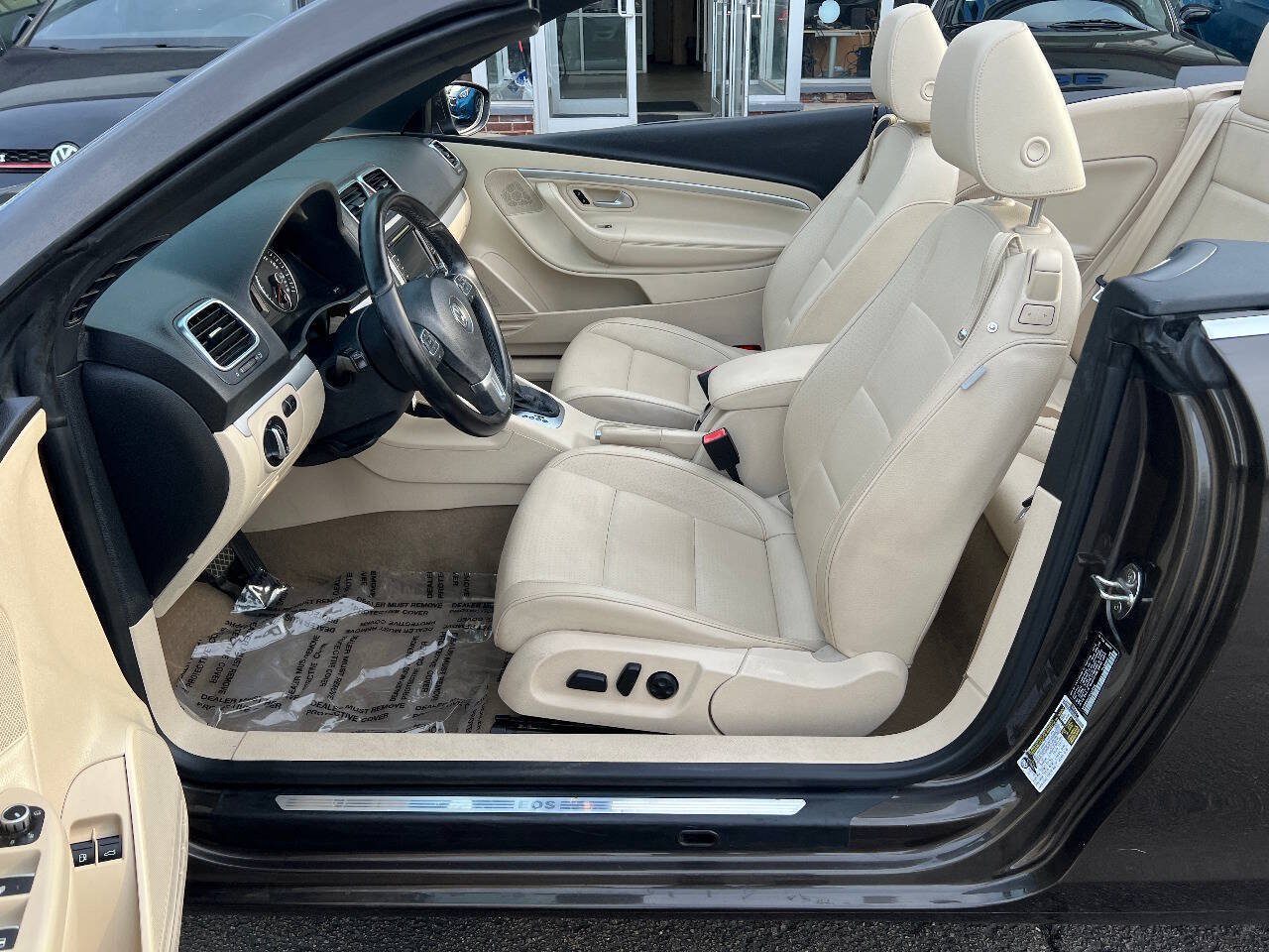 Used 2013 Volkswagen Eos Komfort FWD image 20