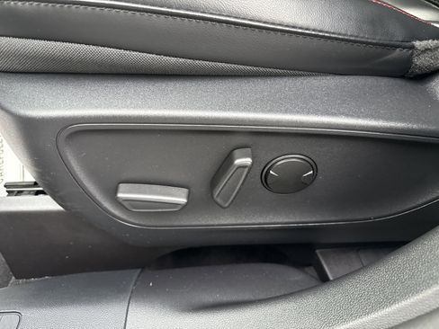 Used 2025 Ford Escape ST-Line Select w/ Tech Pack #1 image 18