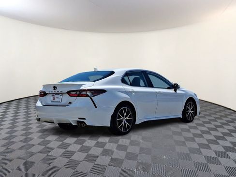 Certified 2022 Toyota Camry SE AWD/4WD image 6