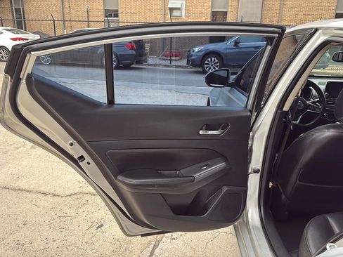 Used 2019 Nissan Altima 2.5 SL FWD image 18
