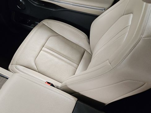 Used 2024 Ford Expedition Max Limited image 16