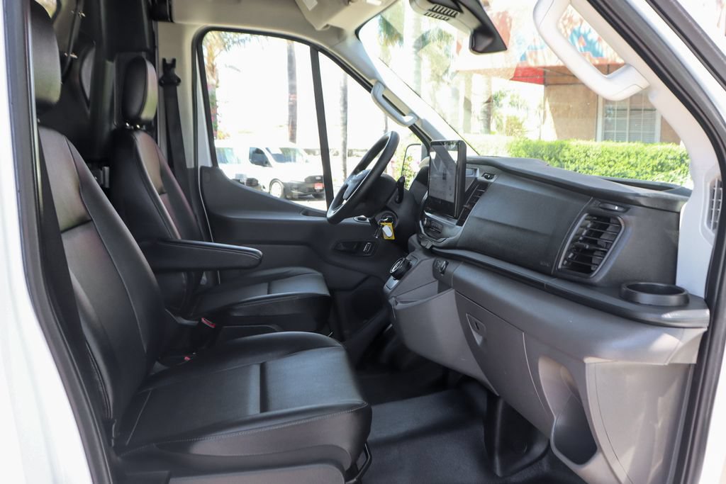 Used 2022 Ford E-Transit Medium Roof RWD image 38