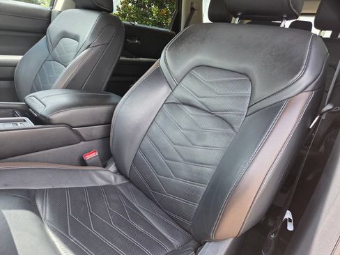 Used 2025 Nissan Pathfinder Platinum w/ Cargo Package FWD image 11