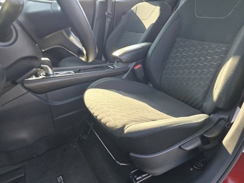 Used 2024 Nissan Kicks SV image 20