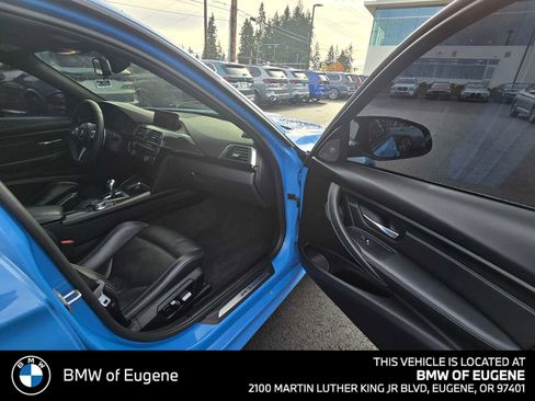 Used 2018 BMW M3 image 23
