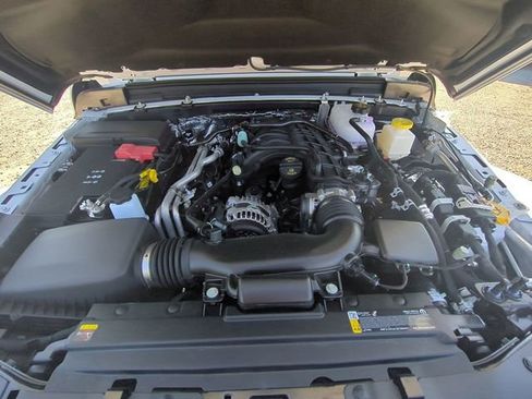 New 2026 Jeep Gladiator Sport AWD/4WD image 33
