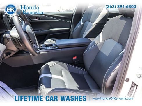 Used 2025 Toyota Camry SE w/ Multimedia Upgrade Package FWD image 9