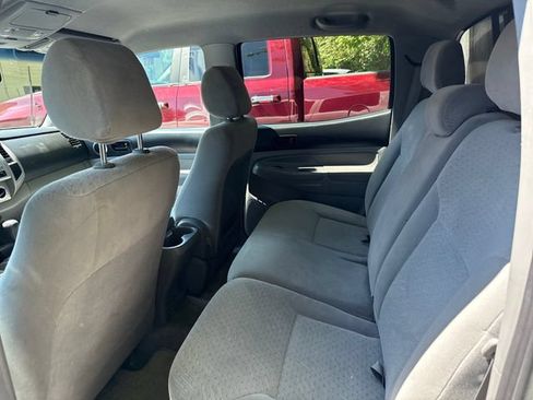 Used 2006 Toyota Tacoma PreRunner RWD image 13