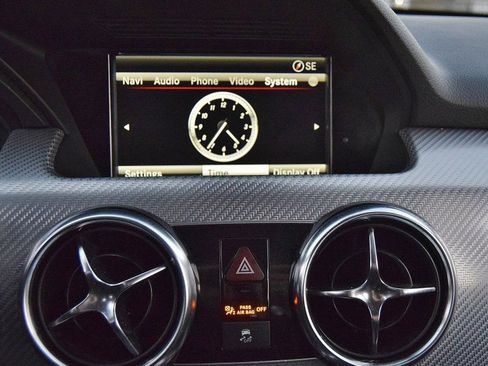 Used 2014 Mercedes-Benz GLK 350 4MATIC image 27