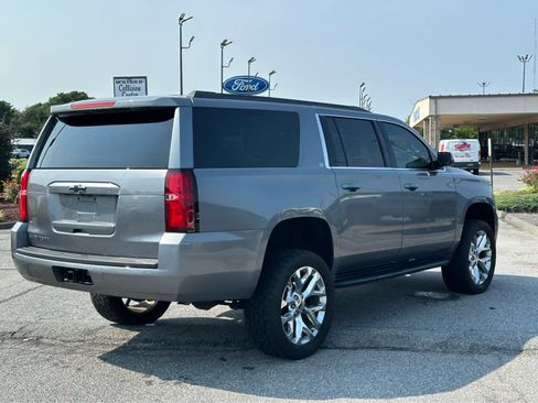 Used 2020 Chevrolet Suburban LT AWD/4WD image 6