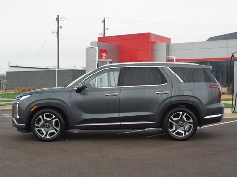Used 2023 Hyundai Palisade Limited image 14