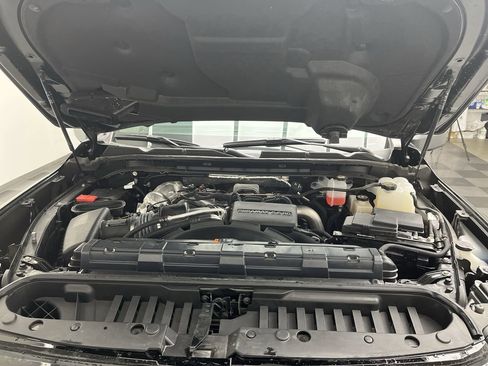 Certified 2025 GMC Sierra 2500 AT4 w/ Technology Package image 32