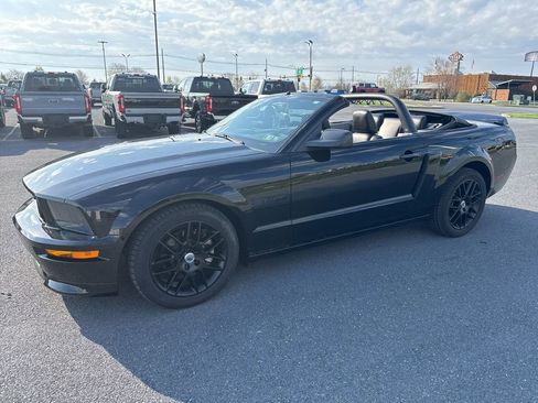 Used 2007 Ford Mustang GT Premium image 2