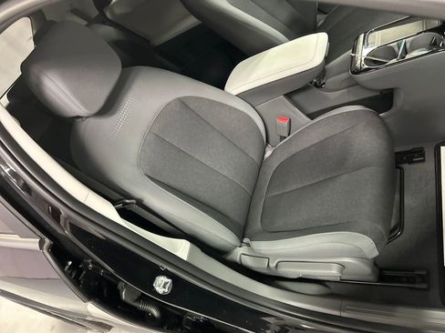 Used 2025 Hyundai Ioniq 5 SE image 23