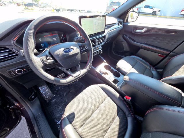 Used 2023 Ford Escape ST-Line w/ Tech Pack #1 AWD/4WD image 18