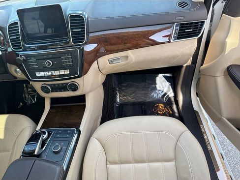 Used 2018 Mercedes-Benz GLS 450 4MATIC w/ Premium Package image 18