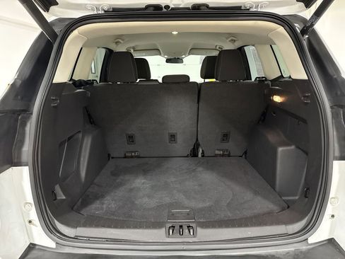 Used 2017 Ford Escape SE w/ Equipment Group 201A image 24