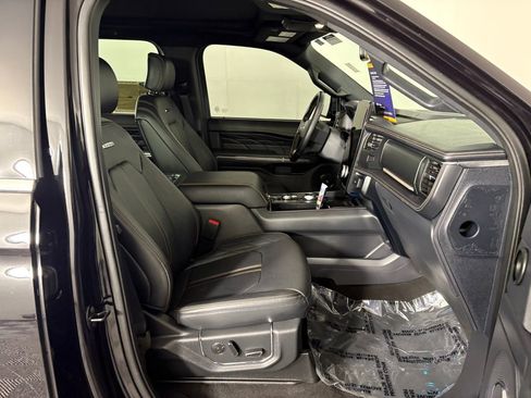 Certified 2024 Ford Expedition Max Platinum image 41