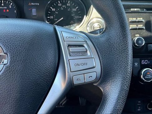 Used 2015 Nissan Rogue SV w/ SV Family Package AWD/4WD image 12
