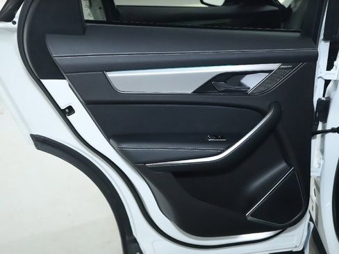 Used 2025 Jaguar F-PACE R-Dynamic S image 32