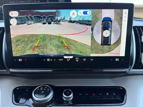 Used 2025 Ford Expedition Active image 17