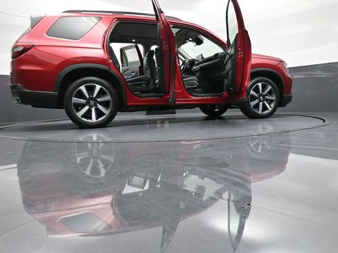 Used 2024 Honda Pilot Touring image 50