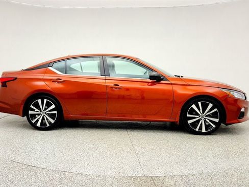 Used 2022 Nissan Altima 2.5 SR FWD image 4