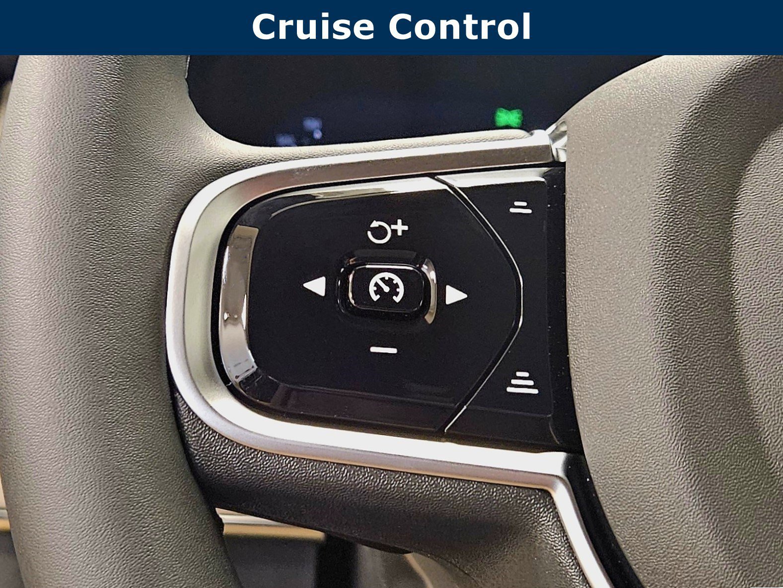 New 2026 Volvo XC90 T8 Plus w/ Protection Package Premier AWD/4WD image 36