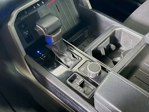 Used 2022 Toyota Tundra SR5 w/ SR5 Convenience Package image 16