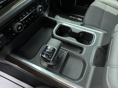 Used 2023 Chevrolet Silverado 1500 LT AWD/4WD image 20