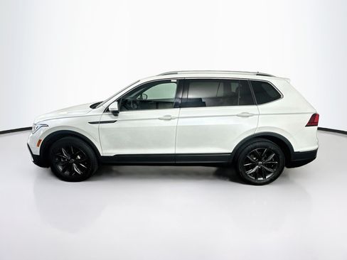 Used 2023 Volkswagen Tiguan SE FWD image 4