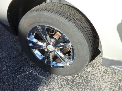 Used 2011 Chevrolet Equinox LT w/ All-Star Package image 4