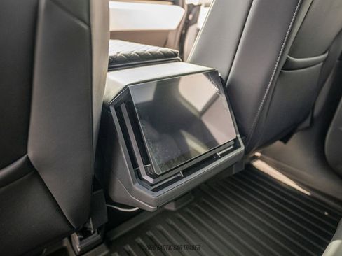 Used 2024 Tesla Cybertruck Cyberbeast AWD/4WD image 17