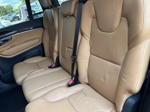 Used 2018 Volvo XC90 T6 Momentum w/ Convenience Package image 7