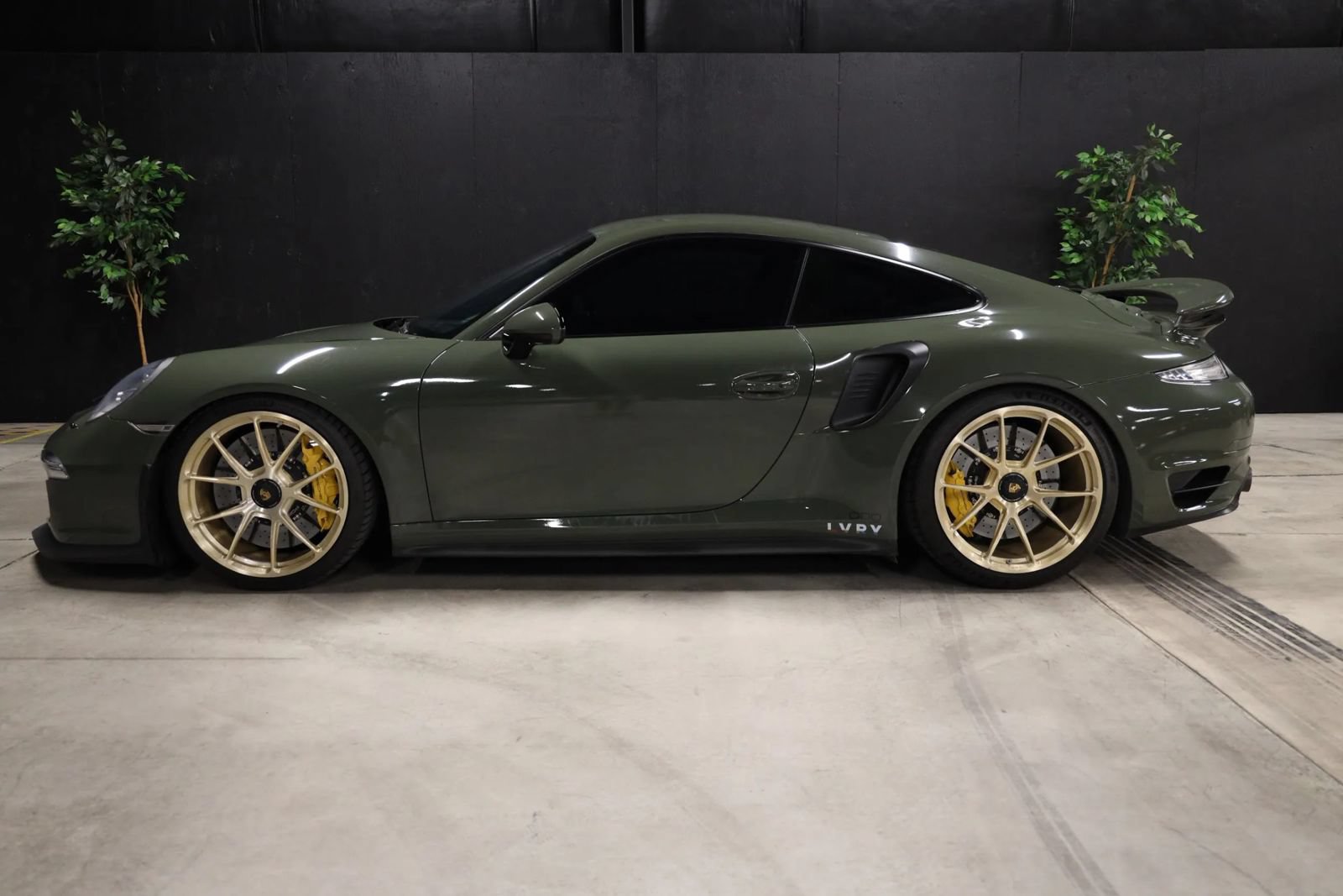 Used 2014 Porsche 911 Turbo S AWD/4WD image 15