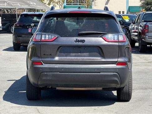 Used 2023 Jeep Cherokee Altitude Lux image 5