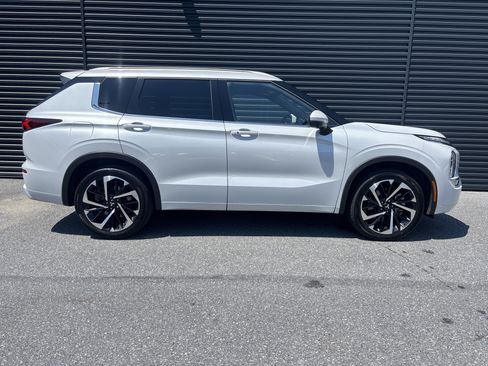 Used 2022 Mitsubishi Outlander SEL FWD image 6