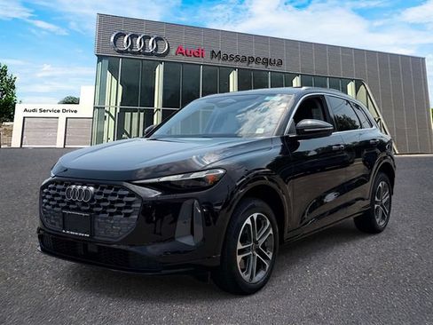 Used 2025 Audi Q5 Premium w/ Convenience Package AWD/4WD image 1
